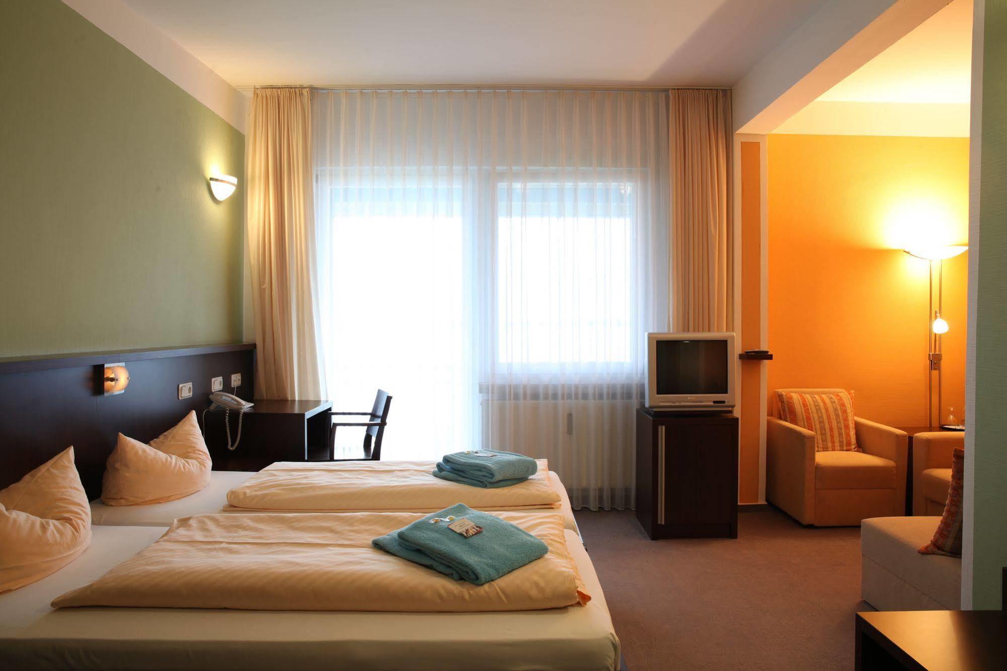 Strandhotel Senftenberger See Kültér fotó